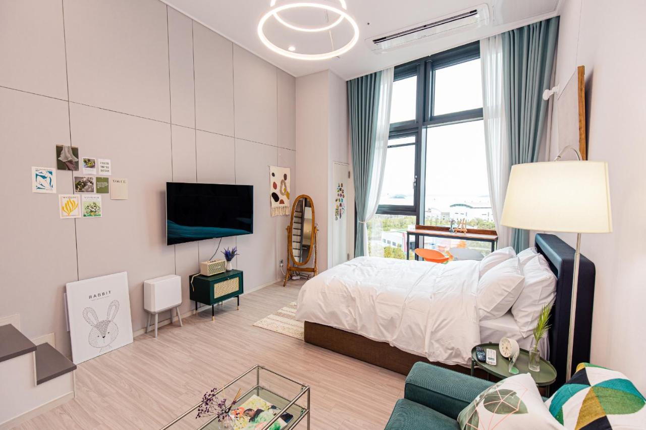 Ocean Marina Suite View Yeosu Extérieur photo