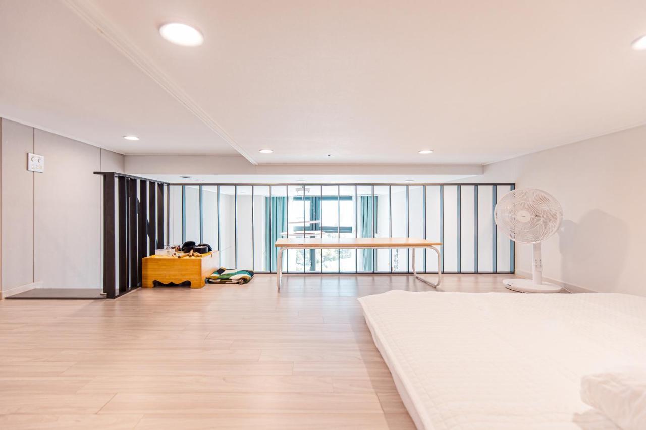 Ocean Marina Suite View Yeosu Extérieur photo
