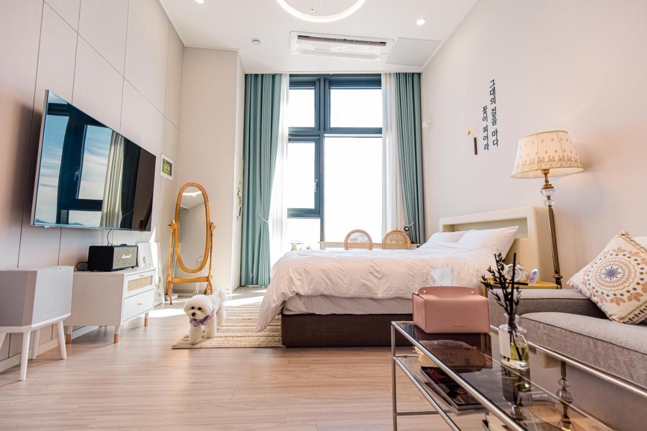 Ocean Marina Suite View Yeosu Extérieur photo